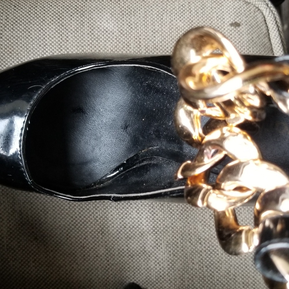 Black and Gold Charrloet Rus heels
